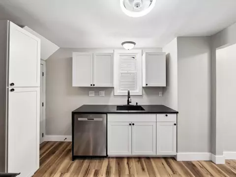 Kitchen - 669 E Mithoff St, Columbus, OH 43206 photo 1 of 3
