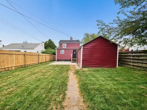 Exterior - 669 E Mithoff St, Columbus, OH 43206 photo 10 of 11