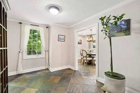 Entry Way - 392 Rhoads Ave, Columbus, OH 43205 photo 5 of 5