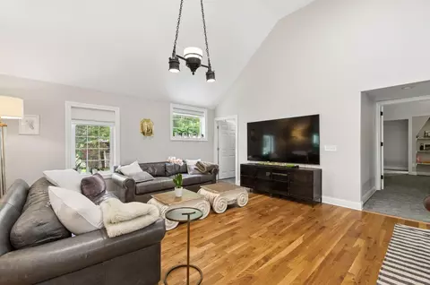 Living - 392 Rhoads Ave, Columbus, OH 43205 photo 4 of 6