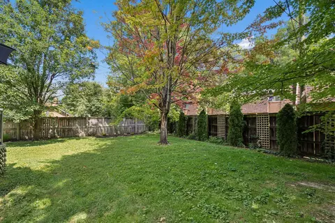 Exterior - 392 Rhoads Ave, Columbus, OH 43205 photo 8 of 10