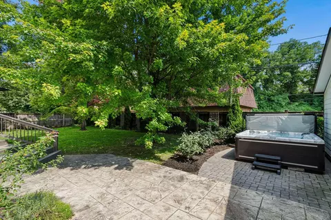 Exterior - 392 Rhoads Ave, Columbus, OH 43205 photo 5 of 10
