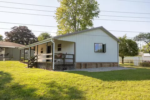 Exterior - 11264 Lakeview Dr, Orient, OH 43146 photo 5 of 8