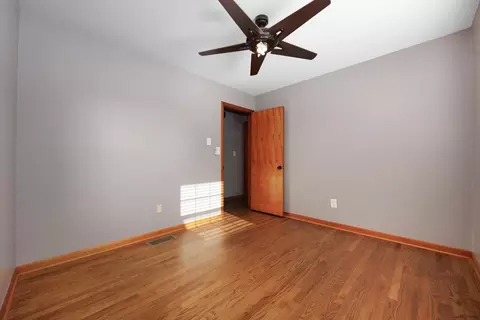 Bedroom - 11264 Lakeview Dr, Orient, OH 43146 photo 2 of 2