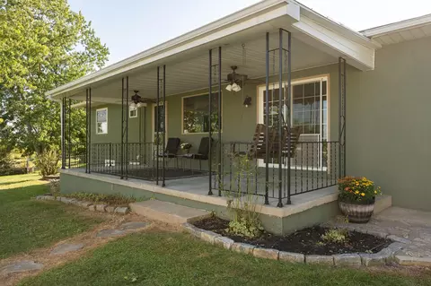 Exterior - 11264 Lakeview Dr, Orient, OH 43146 photo 6 of 8