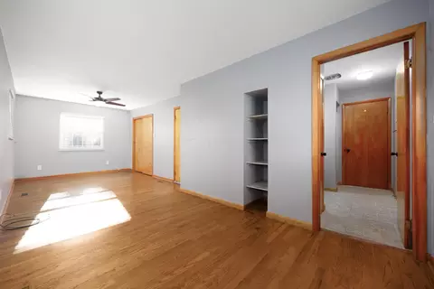 Living - 11264 Lakeview Dr, Orient, OH 43146 photo 5 of 6