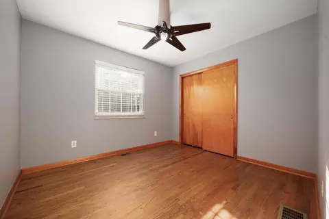 Bedroom - 11264 Lakeview Dr, Orient, OH 43146 photo 1 of 2