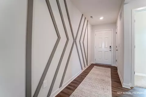 Entry Way - 1795 Pumpkin Rdg, Circleville, OH 43113 photo 2 of 2