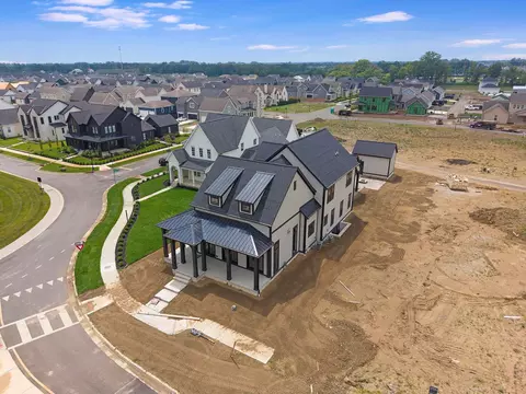 5466 Evans Farm Dr, Lewis Center, OH 43035