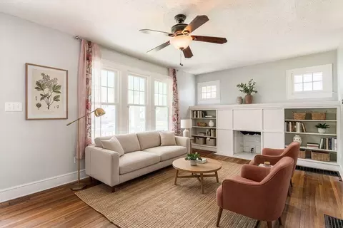 Living - 570 E Weber Rd, Columbus, OH 43202 photo 3 of 7