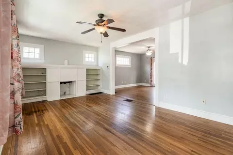 Living - 570 E Weber Rd, Columbus, OH 43202 photo 1 of 7