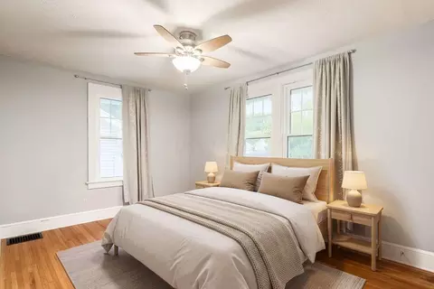 Bedroom - 570 E Weber Rd, Columbus, OH 43202 photo 4 of 8
