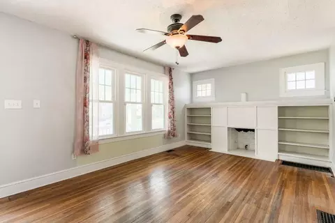 Living - 570 E Weber Rd, Columbus, OH 43202 photo 4 of 7