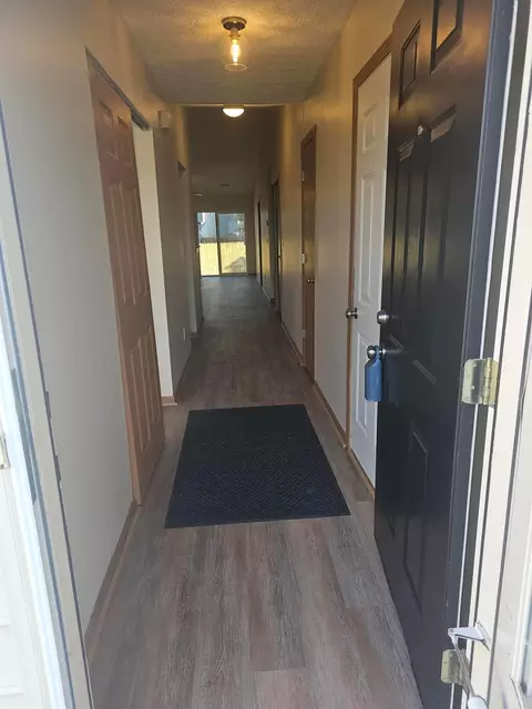 1460 October Ridge Ct, Columbus, OH 43223