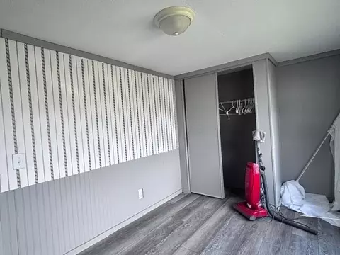 Bedroom - 333 Greenbriar Ln E, Hebron, OH 43025 photo 2 of 2