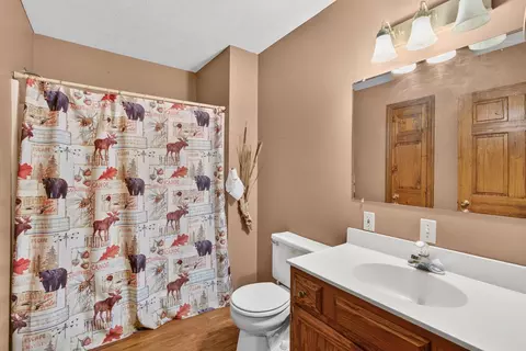 Bath - 22209 Bolender Pontius Rd, Circleville, OH 43113 photo 1 of 2