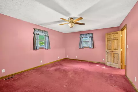 Bedroom - 22209 Bolender Pontius Rd, Circleville, OH 43113 photo 7 of 8