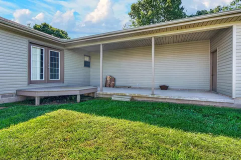 Exterior - 22209 Bolender Pontius Rd, Circleville, OH 43113 photo 10 of 13