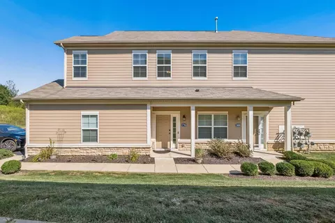 3796 Evelynton Ave, Lewis Center, OH 43035