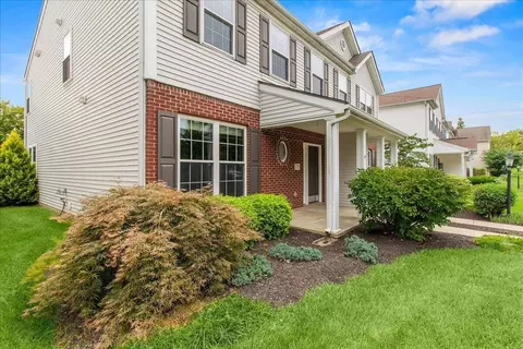 3735 Grimes Dr, Columbus, OH 43204