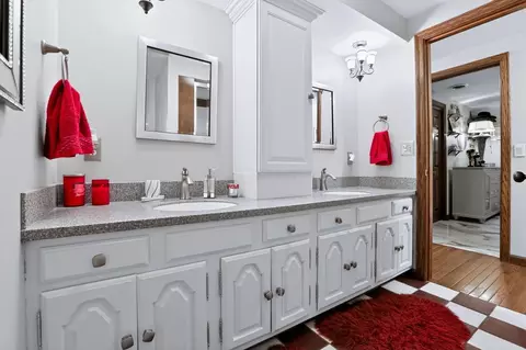 Bath - 26741 Shoemaker Rd, Circleville, OH 43113 photo 9 of 9