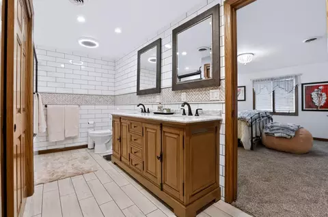 Bath - 26741 Shoemaker Rd, Circleville, OH 43113 photo 6 of 9