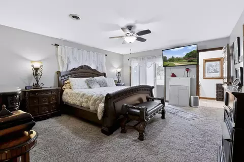 Bedroom - 26741 Shoemaker Rd, Circleville, OH 43113 photo 5 of 5