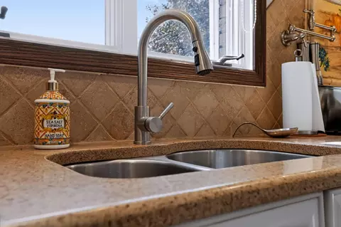 Kitchen - 26741 Shoemaker Rd, Circleville, OH 43113 photo 11 of 11
