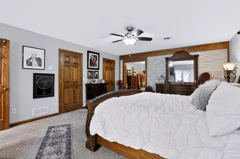 Bedroom - 26741 Shoemaker Rd, Circleville, OH 43113 photo 4 of 5