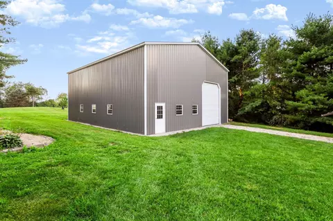 Exterior - 26741 Shoemaker Rd, Circleville, OH 43113 photo 19 of 21
