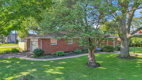 Exterior - 823 Wayne Dr, Heath, OH 43056 photo 2 of 13
