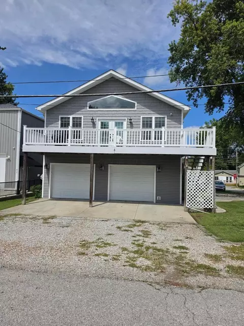 4 Rosebraugh Cir E, Buckeye Lake, OH 43008