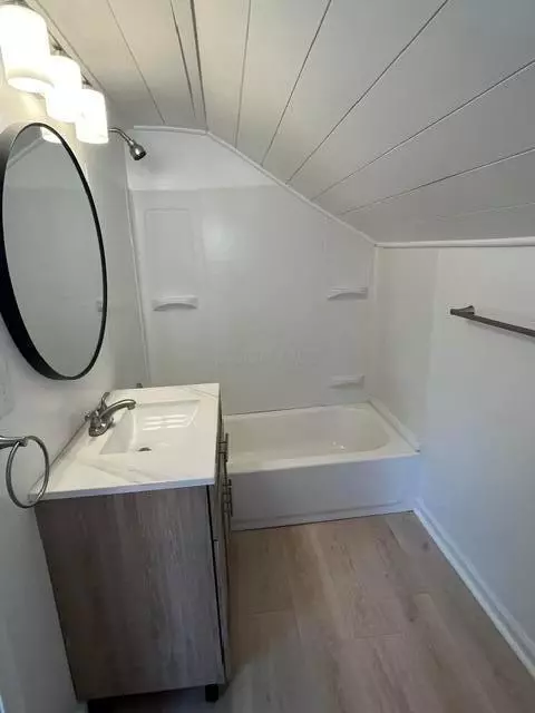 Bath - 75 W Columbus St, Lithopolis, OH 43136 photo 3 of 4