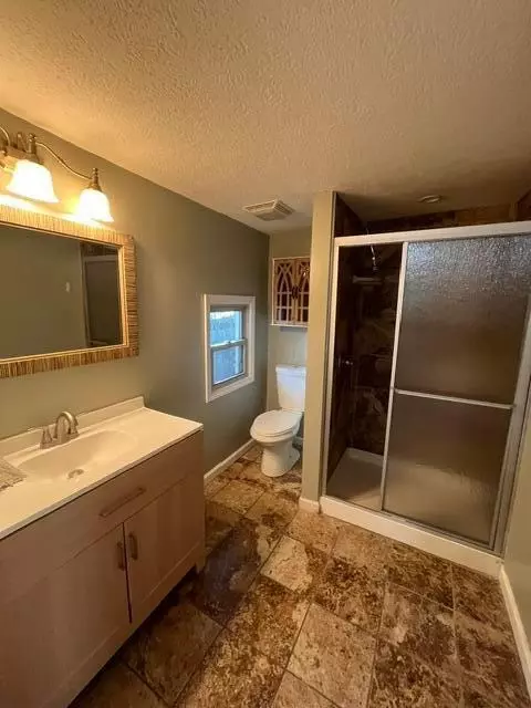 Bath - 75 W Columbus St, Lithopolis, OH 43136 photo 1 of 4