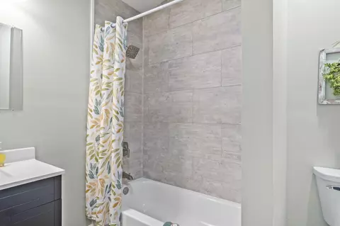 Bath - 27695 Campbell Rd, Circleville, OH 43113 photo 5 of 6