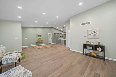Entry Way - 27695 Campbell Rd, Circleville, OH 43113 photo 9 of 10