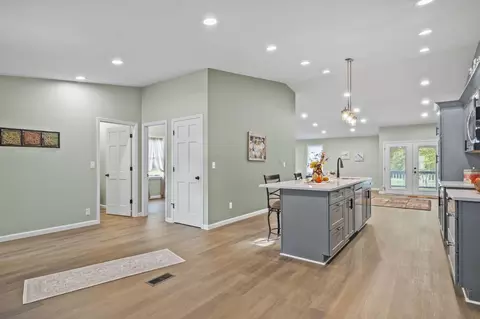 Entry Way - 27695 Campbell Rd, Circleville, OH 43113 photo 2 of 10