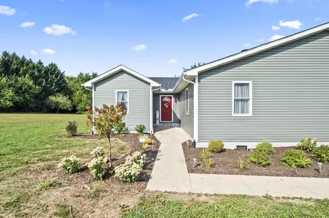 Exterior - 27695 Campbell Rd, Circleville, OH 43113 photo 6 of 14