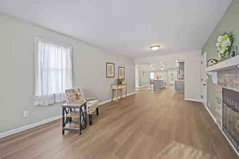 Living - 27695 Campbell Rd, Circleville, OH 43113 photo 7 of 7