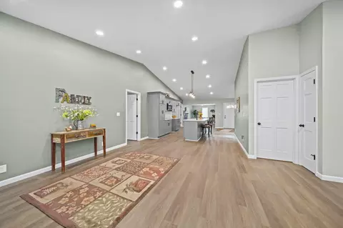 Entry Way - 27695 Campbell Rd, Circleville, OH 43113 photo 8 of 10