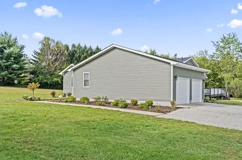 Exterior - 27695 Campbell Rd, Circleville, OH 43113 photo 3 of 14