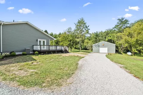 Exterior - 27695 Campbell Rd, Circleville, OH 43113 photo 7 of 14