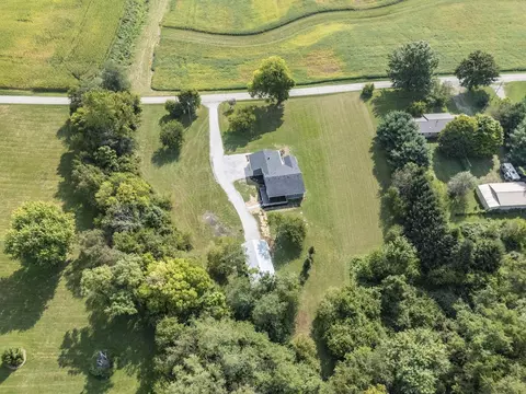 View/Area - 27695 Campbell Rd, Circleville, OH 43113 photo 6 of 8