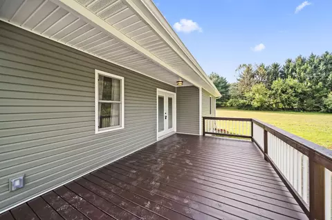 Exterior - 27695 Campbell Rd, Circleville, OH 43113 photo 8 of 14