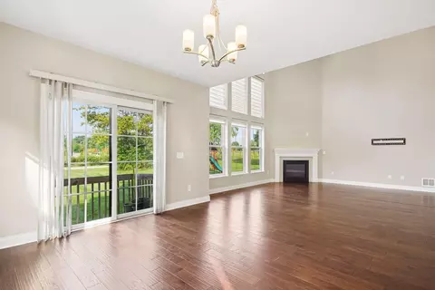 Living - 6783 Corna Ct, Dublin, OH 43016 photo 2 of 9