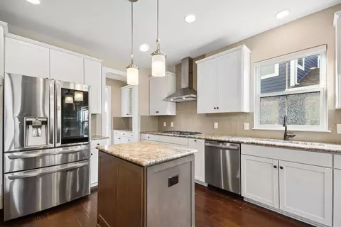 Kitchen - 6783 Corna Ct, Dublin, OH 43016 photo 2 of 3