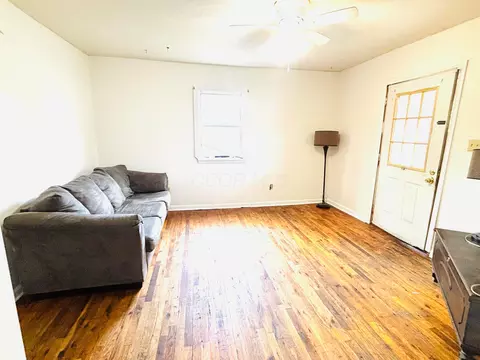 Living - 417 Half Ave, Circleville, OH 43113 photo 2 of 5