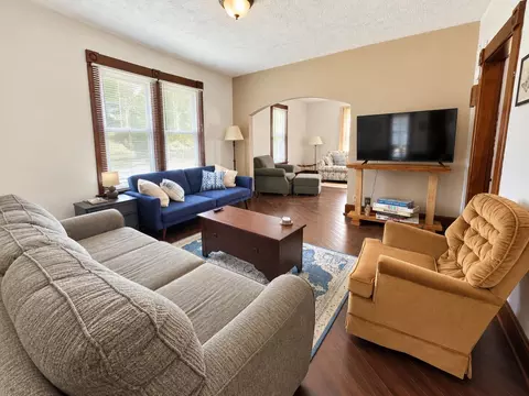 Living - 606 E Hunter St, Logan, OH 43138 photo 3 of 4