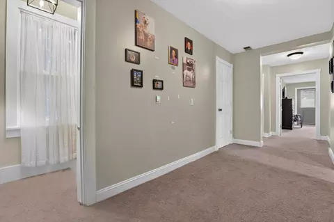 Entry Way - 352 Mound St, Logan, OH 43138 photo 4 of 4