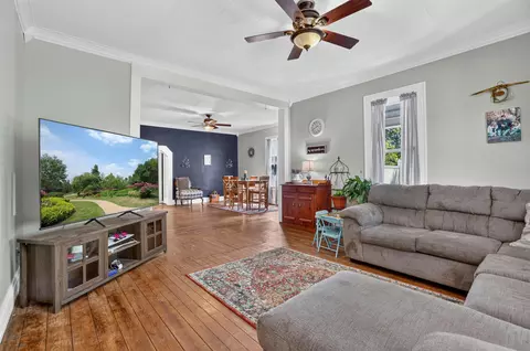 Living - 352 Mound St, Logan, OH 43138 photo 1 of 4